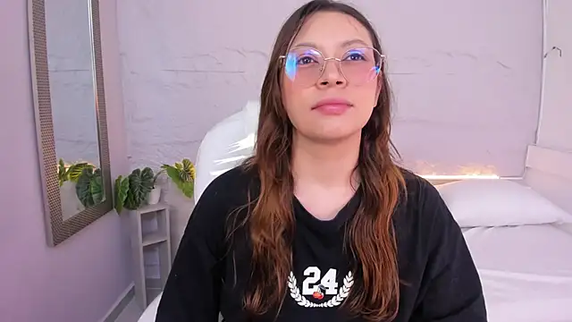 lanna 18  online show from May 22, 2026, 11:38 am