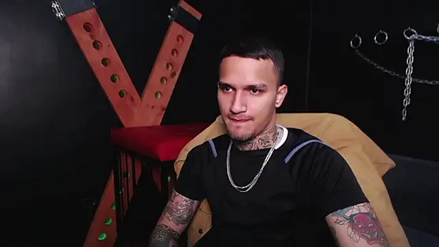 Snapshot of DarkBenito chatting on January 14, 2026, 2:44 pm DarkBenito online show from January 14, 2026, 2:44 pm