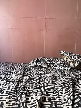 Snapshot of Sofibleaze chatting on January 18, 2026, 6:12 pm Sofibleaze online show from January 18, 2026, 6:12 pm