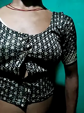 Snapshot of Alisha_beby143 chatting on May 19, 2026, 6:25 pm Alisha beby143 online show from May 19, 2026, 6:25 pm