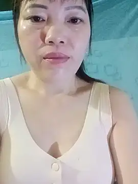 Sana-vn online show from April 12, 2026, 11:10 pm