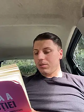 allee2206 online show from March 31, 2026, 9:53 am