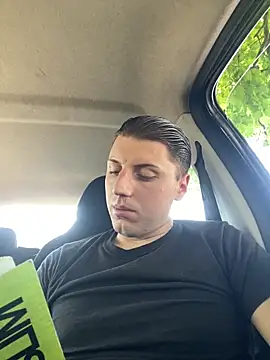 allee2206 online show from April 4, 2026, 9:18 am