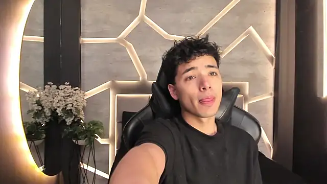 Snapshot of Matt_Wolf_ chatting on January 9, 2026, 11:24 am Matt Wolf online show from January 9, 2026, 11:24 am