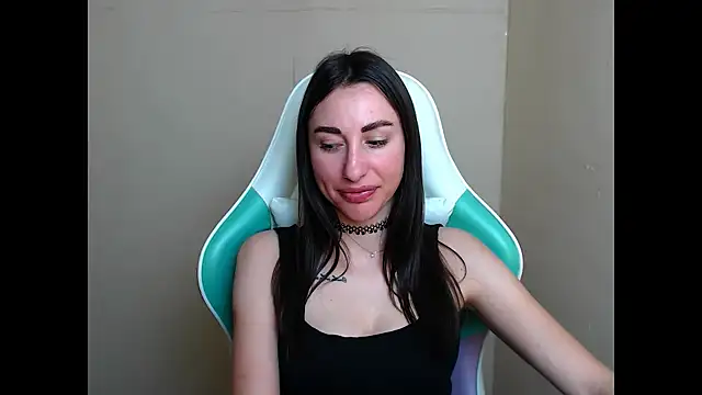 cammila horn online show from March 13, 2026, 12:01 pm