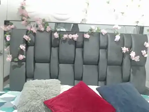 lindajohnson22 online show from January 14, 2026, 5:02 am