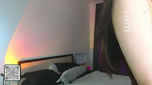 Snapshot of miaumiau_Mia chatting on February 15, 2026, 8:16 pm miaumiau Mia online show from February 15, 2026, 8:16 pm