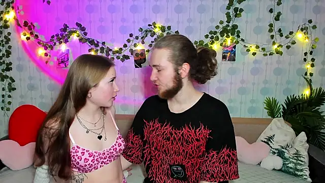 swiity room  online show from March 2, 2026, 6:04 pm