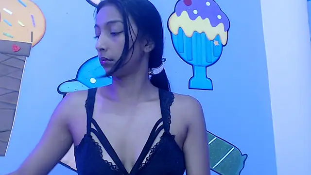 Snapshot of skinnysexzara18 chatting on February 3, 2026, 1:26 am skinnysexzara18 online show from February 3, 2026, 1:26 am