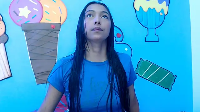 Snapshot of skinnysexzara18 chatting on February 13, 2026, 1:12 am skinnysexzara18 online show from February 13, 2026, 1:12 am