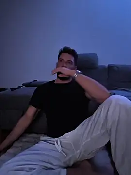 Snapshot of Angelo_33 chatting on January 12, 2026, 4:12 pm Angelo 33 online show from January 12, 2026, 4:12 pm