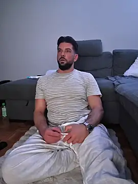 Snapshot of Angelo_33 chatting on January 13, 2026, 9:14 am Angelo 33 online show from January 13, 2026, 9:14 am