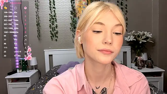 LlsabethHaze online show from February 16, 2026, 1:18 pm