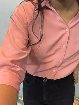 HotxAnamika online show from March 9, 2026, 3:21 am