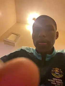 kwandero1234 online show from February 28, 2026, 5:08 am