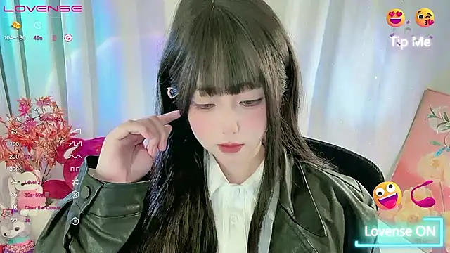 Snapshot of CLaire-5 chatting on March 4, 2026, 1:11 am CLaire-5 online show from March 4, 2026, 1:11 am