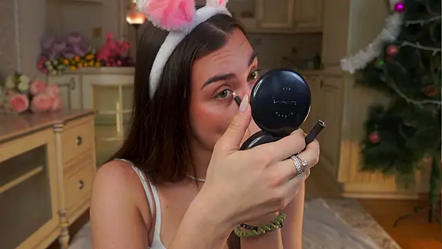 Snapshot of MinnaShummon chatting on January 14, 2026, 3:01 am MinnaShummon online show from January 14, 2026, 3:01 am