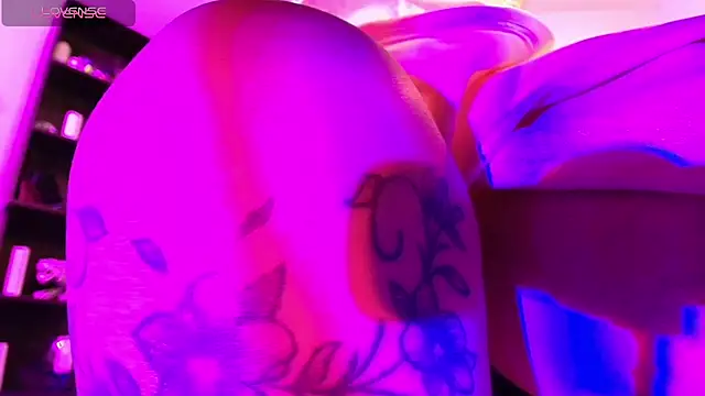 Sweet lenna online show from February 23, 2026, 7:33 pm