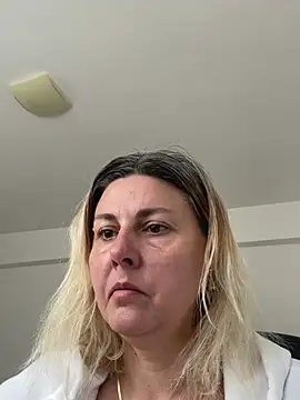 Amelia9798 online show from April 23, 2026, 6:03 am