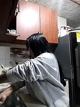 Snapshot of NoaBaker chatting on January 13, 2026, 2:50 am NoaBaker online show from January 13, 2026, 2:50 am