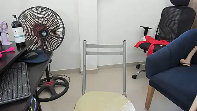 saskya13 online show from February 12, 2026, 4:13 pm