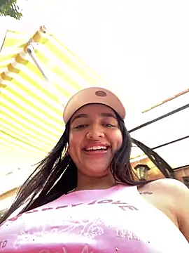 honey kendalll online show from March 2, 2026, 11:39 am