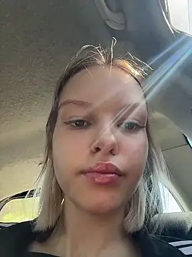 AshleyMur online show from June 3, 2026, 7:11 am
