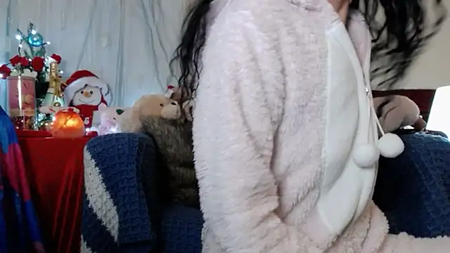 LovelyJess4U online show from January 17, 2026, 9:14 am