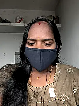 Tamil Hot Divya online show from January 8, 2026, 4:04 am