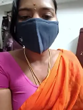 Tamil Hot Divya online show from January 14, 2026, 10:36 pm