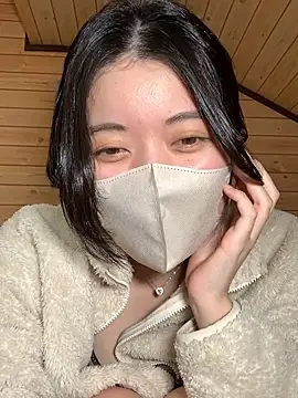 Snapshot of minami_room chatting on January 11, 2026, 4:17 am minami room online show from January 11, 2026, 4:17 am