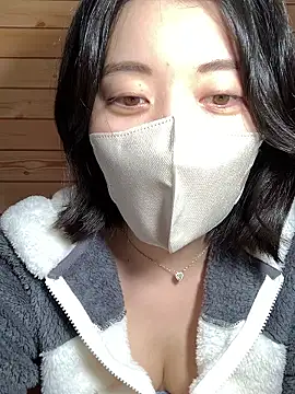 Snapshot of minami_room chatting on January 15, 2026, 4:06 am minami room online show from January 15, 2026, 4:06 am