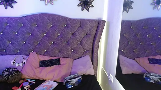 Snapshot of Neko_ne69 chatting on April 11, 2026, 12:53 pm Neko ne69 online show from April 11, 2026, 12:53 pm