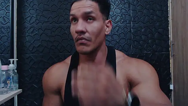 Snapshot of viktor_herrera chatting on January 13, 2026, 7:41 pm viktor herrera online show from January 13, 2026, 7:41 pm