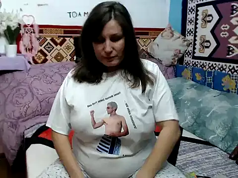 Adelinemilf online show from January 15, 2026, 8:30 am