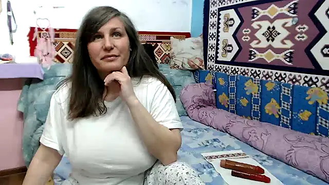 Snapshot of Adelinemilf chatting on April 28, 2026, 1:49 pm Adelinemilf online show from April 28, 2026, 1:49 pm