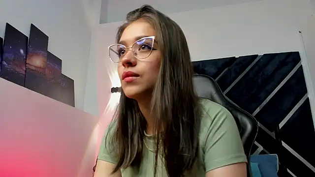 Snapshot of Ariana_Montiel chatting on January 15, 2026, 8:34 pm Ariana Montiel online show from January 15, 2026, 8:34 pm