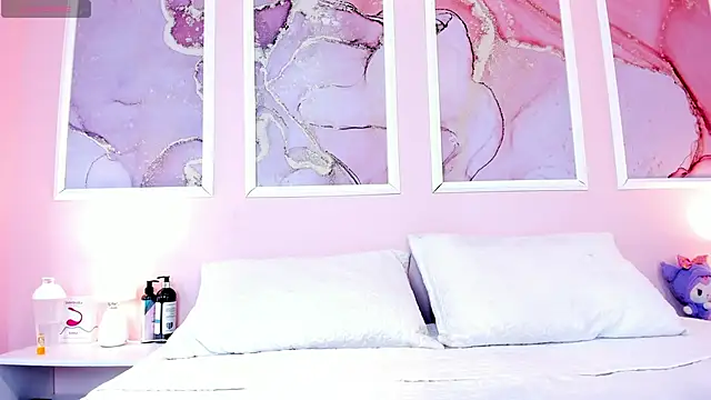 Snapshot of Katteyes__ chatting on January 13, 2026, 12:32 pm Katteyes online show from January 13, 2026, 12:32 pm