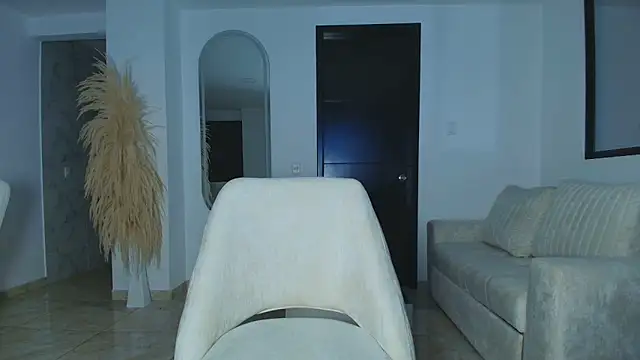 Snapshot of Meghanparker01 chatting on February 8, 2026, 2:04 am Meghanparker01 online show from February 8, 2026, 2:04 am