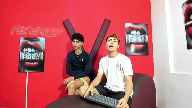 AVENGER BOYS2026 online show from April 15, 2026, 1:23 am