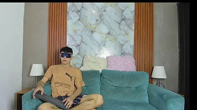 AVENGER BOYS2026 online show from June 8, 2026, 7:14 pm