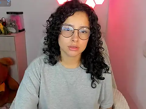 emillyaqua online show from January 6, 2026, 12:14 am