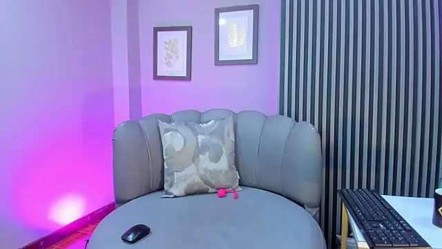 Thecrazyadams  online show from April 12, 2026, 10:59 pm