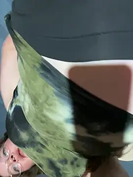 ParejaSutra69 online show from January 17, 2026, 2:27 am