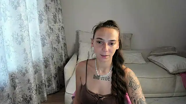 AnnaMized online show from April 14, 2026, 12:16 am