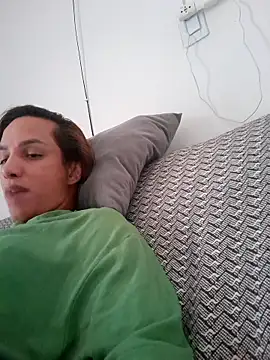 ofjuliaa online show from February 22, 2026, 8:40 pm