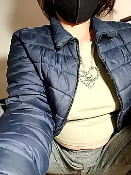 Lyna sexy24 online show from January 8, 2026, 10:45 pm