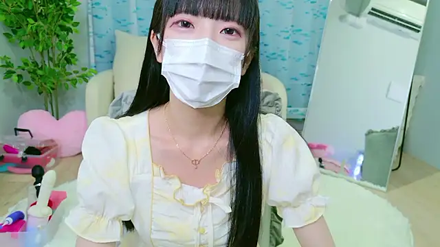 Snapshot of Nonn_chan chatting on June 1, 2026, 10:39 am Nonn chan online show from June 1, 2026, 10:39 am