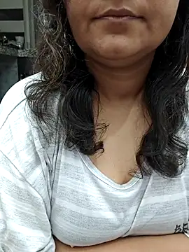 piryasharma005 online show from March 12, 2026, 1:28 pm