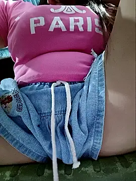 linhha23 online show from March 7, 2026, 12:35 pm